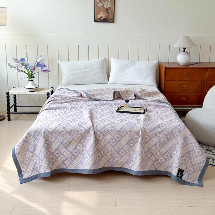 91家纺网 家纺一手货源 找家纺 2025新款A类纯棉针织三层纱提花多功能毯 紫色-千寻