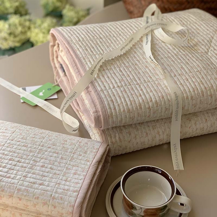 91家纺网 家纺一手货源 找家纺 汇庭 2025新款蔓莎床盖三件套系列-实拍 粉可利