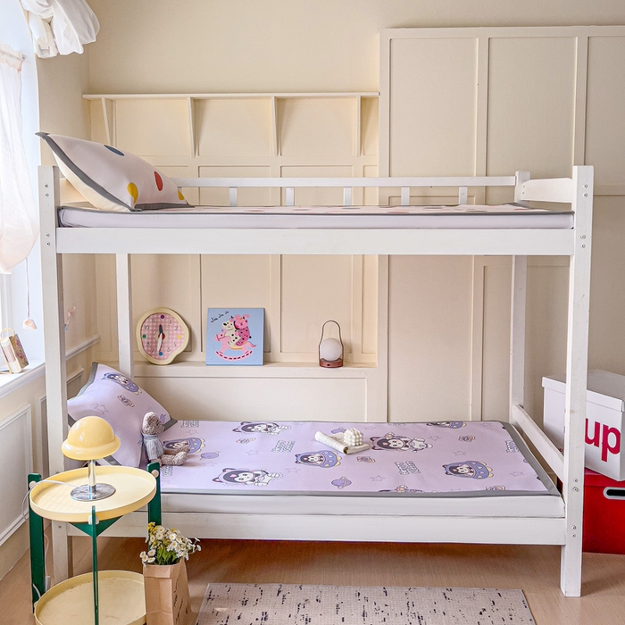 91家纺网 家纺一手货源 找家纺 富馨莱 2025新款学生平铺款冰藤印花凉席A类抗菌冰丝席支持定制尺寸 淘气喵