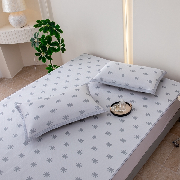 91家纺网 家纺一手货源 找家纺 凌云家纺  2025新款提花凉感冰丝席床笠款三明治凉席三件套 雪漾-灰