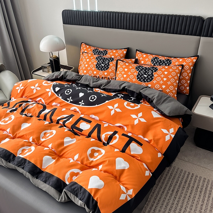 91家纺网 家纺一手货源 找家纺 2025新款水洗真丝数码印花四件套 流体熊-橙