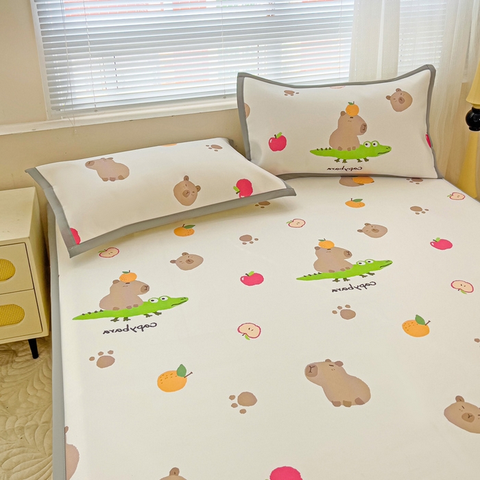 91家纺网 家纺一手货源 找家纺 富馨莱 2025新款平铺款冰藤印花凉席A类抗菌冰丝席支持定制尺寸 卡皮熊