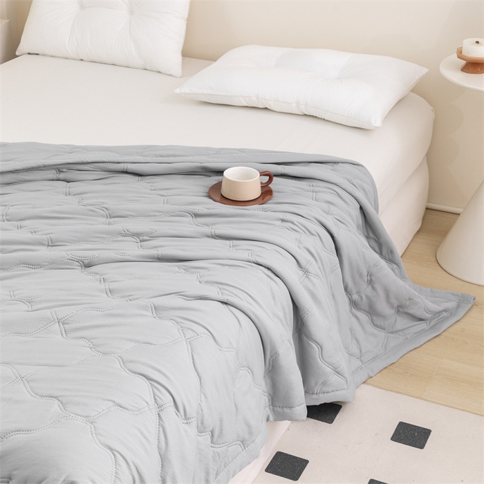 91家纺网 家纺一手货源 找家纺 席万佳 2025新款直播热款印花夏凉被空调被被子被芯水洗棉夏被 高级灰