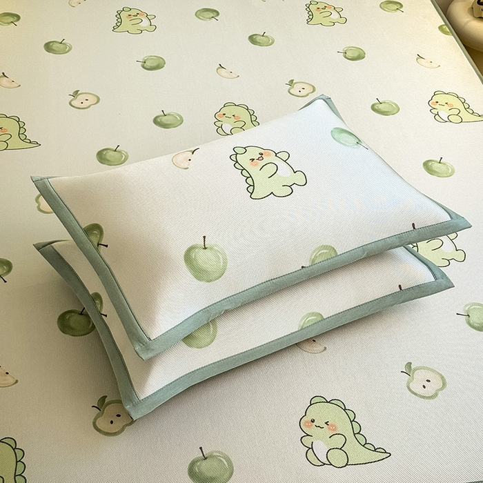 91家纺网 家纺一手货源 找家纺 全季家居 2025新款全季家居A类小清新数码印花枕套 苹果恐龙