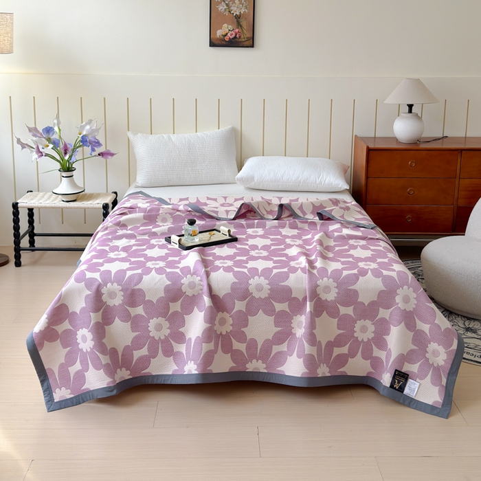 91家纺网 家纺一手货源 找家纺 2025新款A类纯棉针织三层纱提花多功能毯 紫色-愿景