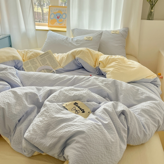 91家纺网 家纺一手货源 找家纺 桃心家居 2025新款A类韩系亲肤软糯甜格泡泡水洗棉撞色奶呼呼织标蝴蝶少女四件套 泡泡水洗棉-A甜格蓝黄