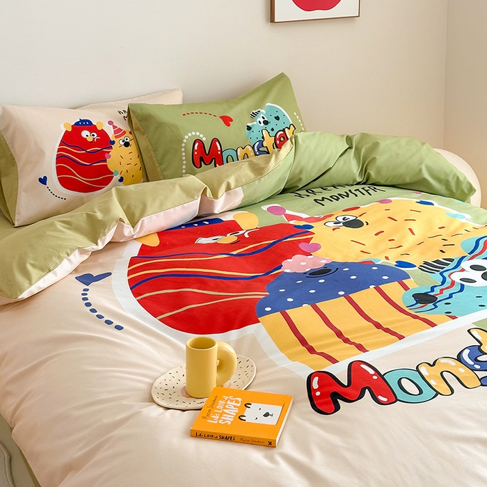 91家纺网 家纺一手货源 找家纺 花言狐语 2025新款全棉13372卡通大版数码印花四件套（提供买家秀） 欢乐家族