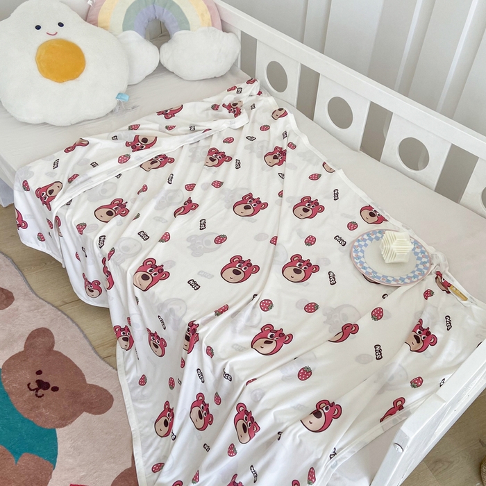 91家纺网 家纺一手货源 找家纺 2026新款儿童针织多功能盖毯 草莓熊