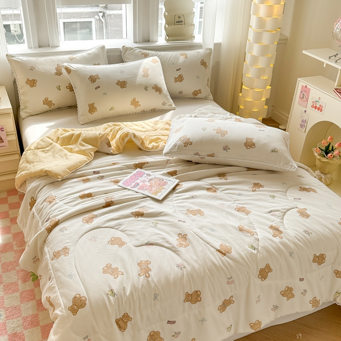 91家纺网 家纺一手货源 找家纺 慕尚家纺 2025新款水洗棉花边工艺羽丝棉卡通系列夏被 宝贝小熊