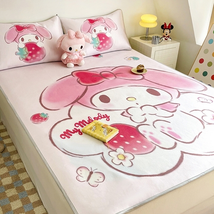 91家纺网 家纺一手货源 找家纺 米帛家纺 2025新款 A类大版三丽鸥冰藤席-床笠款 草莓美乐蒂