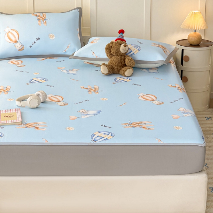 91家纺网 家纺一手货源 找家纺 富馨莱 2025新款床笠款冰藤印花凉席A类抗菌冰丝席支持定制尺寸 星空探险家