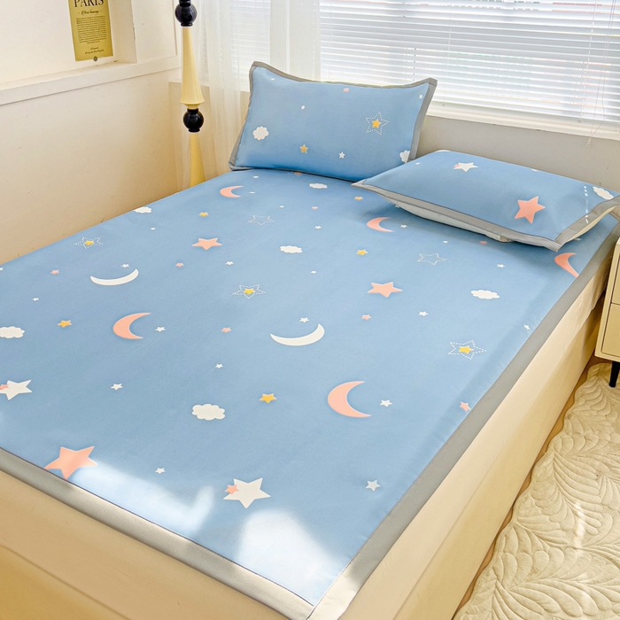 91家纺网 家纺一手货源 找家纺 富馨莱 2025新款平铺款冰藤印花凉席A类抗菌冰丝席支持定制尺寸 星空