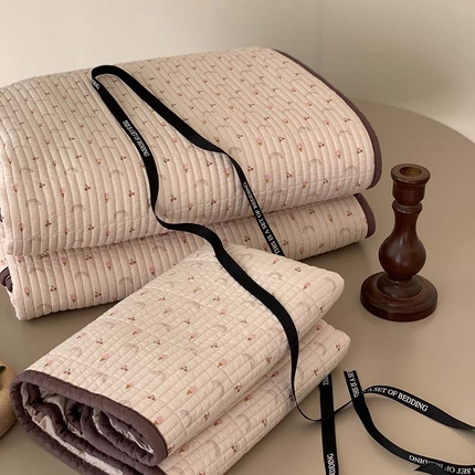 91家纺网 家纺一手货源 找家纺 （总）汇庭 2025新款蔓莎床盖三件套系列-实拍