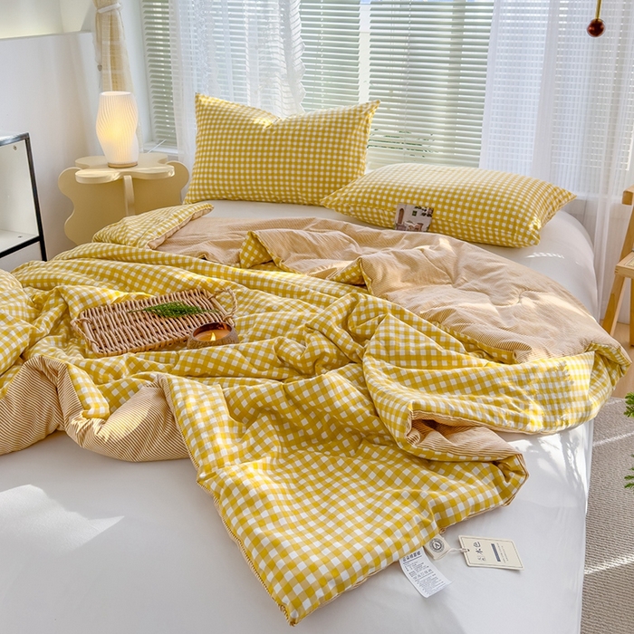 91家纺网 家纺一手货源 找家纺 2025新款无印风夏被 黄小格