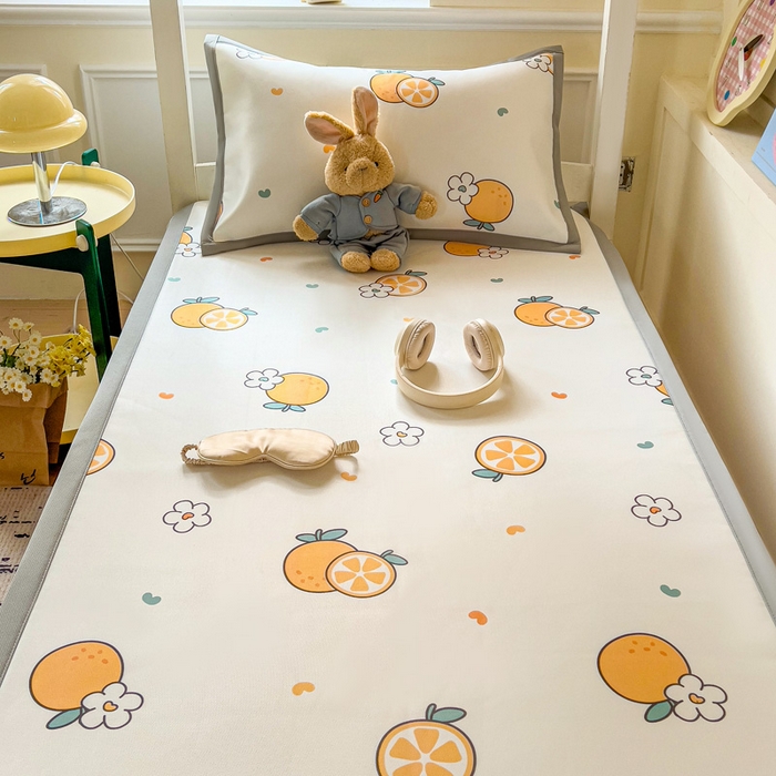 91家纺网 家纺一手货源 找家纺 富馨莱 2025新款学生平铺款冰藤印花凉席A类抗菌冰丝席支持定制尺寸 心想事成