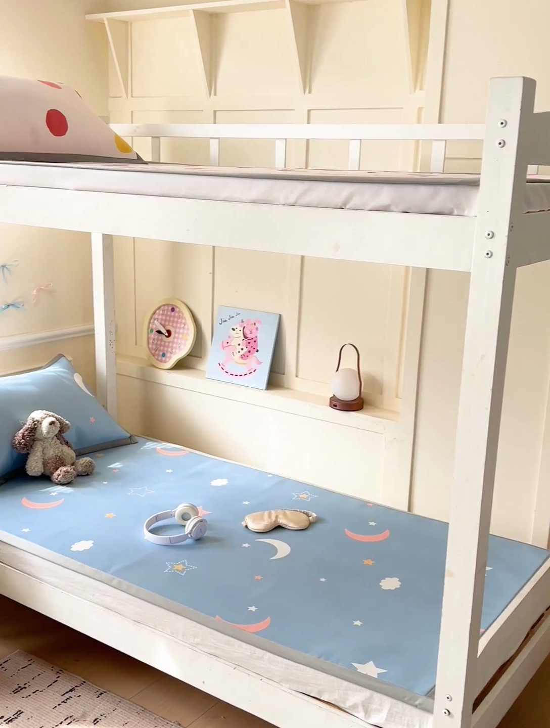 91家纺网 家纺一手货源 找家纺 富馨莱 2025新款学生平铺款冰藤印花凉席A类抗菌冰丝席支持定制尺寸 星空