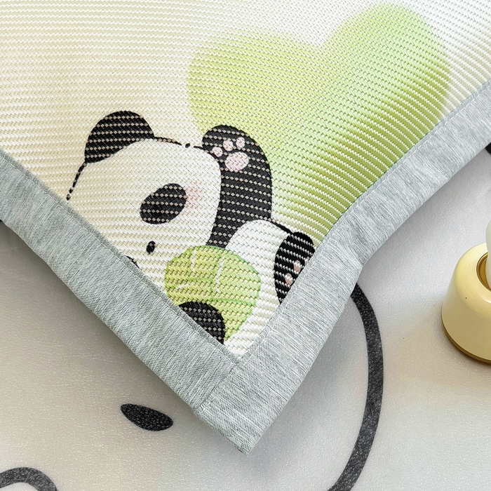 91家纺网 家纺一手货源 找家纺 鱼宝2025新款儿童冰藤席冰丝凉席软席 熊猫宝贝