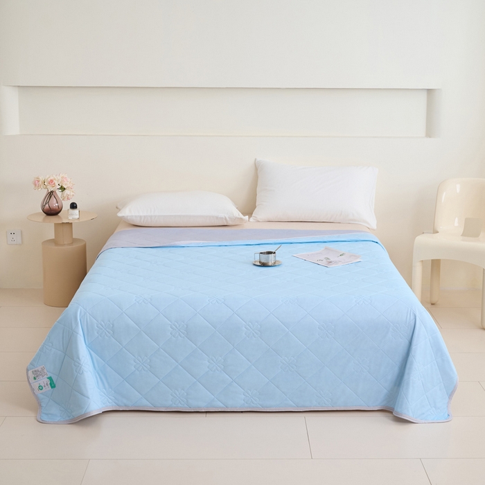 91家纺网 家纺一手货源 找家纺 畅销被业 2025新款A类凉感丝纯色压花夏被系列直播外贸跨境 天蓝