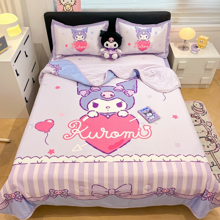 91家纺网 家纺一手货源 找家纺 2025新款正版授权A类大版数码印花三丽鸥可机洗1200D冰丝凉席席子凉席可组合针织棉夏被四件套-平铺款 平铺款-爱心库洛米