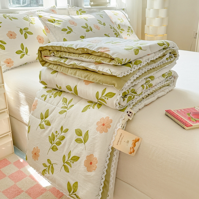 91家纺网 家纺一手货源 找家纺 慕尚家纺 2025新款水洗棉花边工艺羽丝棉卡通系列夏被 仙草