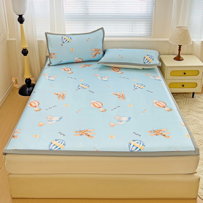 91家纺网 家纺一手货源 找家纺 富馨莱 2025新款平铺款冰藤印花凉席A类抗菌冰丝席支持定制尺寸 星空探险家