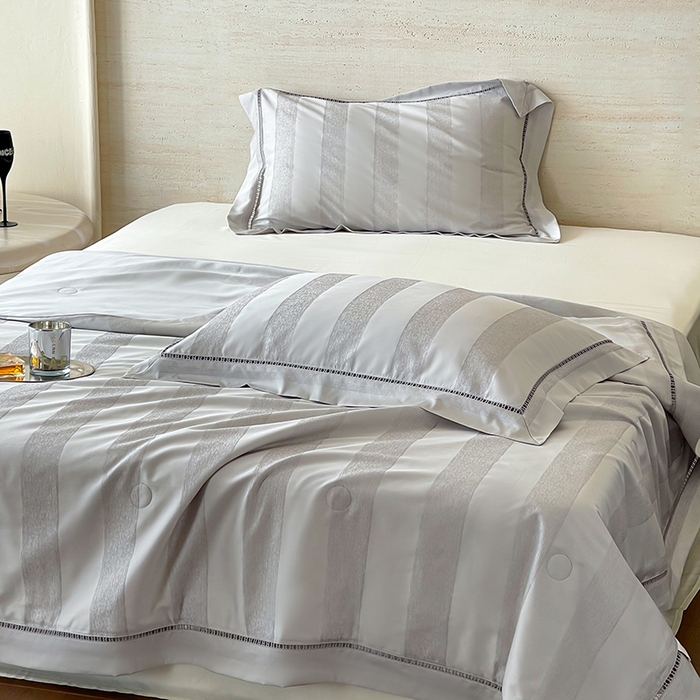 91家纺网 家纺一手货源 找家纺 傲蕾良品 2025新款80s天丝棉色织提花夏被夏凉被空调被 银河落九天