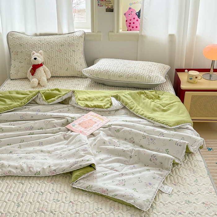 91家纺网 家纺一手货源 找家纺 慕尚家纺  2025春夏新款乳胶凉席水洗棉夏被夏凉被空调被三件套四件套 花朵兔