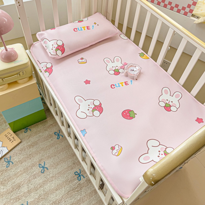 91家纺网 家纺一手货源 找家纺 富馨莱 2025新款幼儿园冰丝席A类抗菌儿童空调席支持定制尺寸 甜心兔