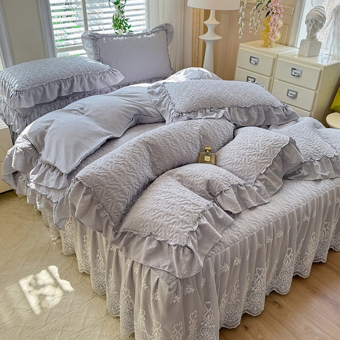 91家纺网 家纺一手货源 找家纺 2025新款A类华夫格大豆棉床裙四件套-梦幻花园 梦幻花园-灰