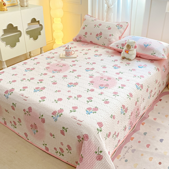 91家纺网 家纺一手货源 找家纺 顺顺家纺 2025新款全棉卡通夹棉床盖 浪漫小花