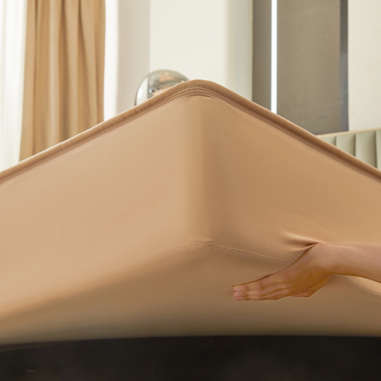 91家纺网 家纺一手货源 找家纺 欧邦 2025新款可拆卸六面全包夹棉床笠 单面夹棉-羊驼色