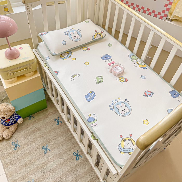 91家纺网 家纺一手货源 找家纺 富馨莱 2025新款幼儿园冰丝席A类抗菌儿童空调席支持定制尺寸 宇航员