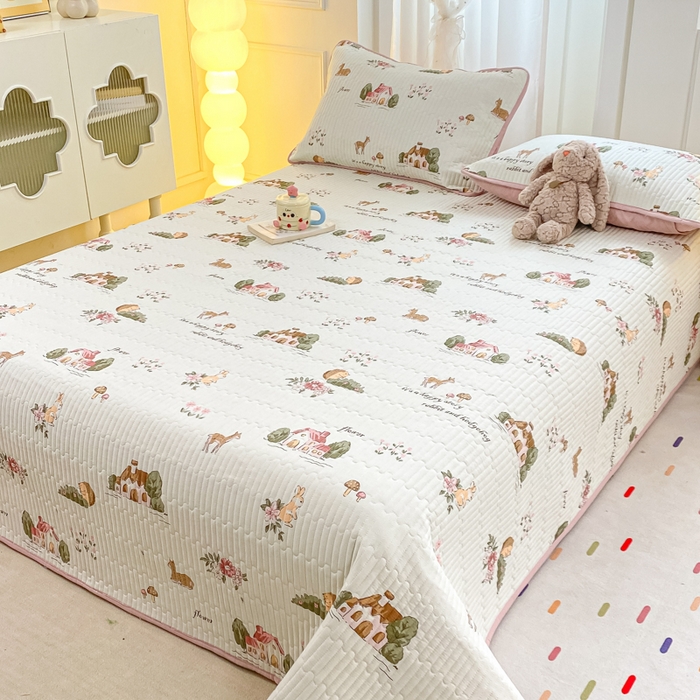 91家纺网 家纺一手货源 找家纺 顺顺家纺 2025新款全棉卡通夹棉床盖 童年趣事