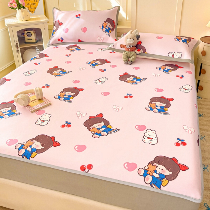 91家纺网 家纺一手货源 找家纺 富馨莱 2025新款床笠款冰藤印花凉席A类抗菌冰丝席支持定制尺寸 元气女孩