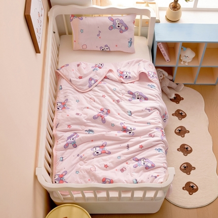 91家纺网 家纺一手货源 找家纺 鱼宝 2025新款A类时尚印花儿童针织棉夏被 星星兔