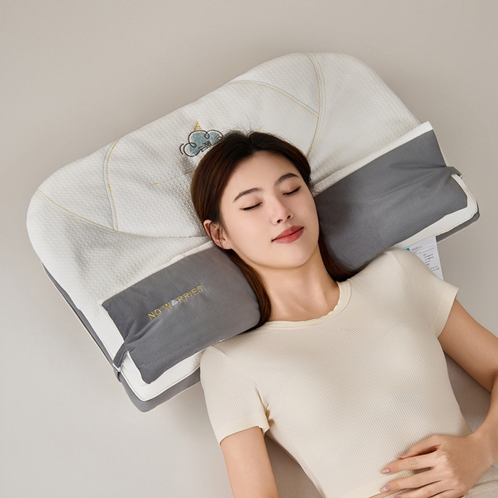 91家纺网 家纺一手货源 找家纺 （总）昕科 2025新款云颈二合一可拆卸牵引枕芯-小被子小毯子枕头刺绣双层枕芯