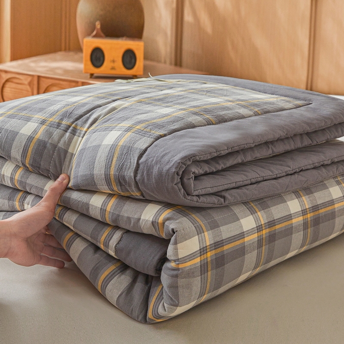 91家纺网 家纺一手货源 找家纺 伊人坊 2025新款A类无印风水洗棉新疆棉花夏被 简兮-灰