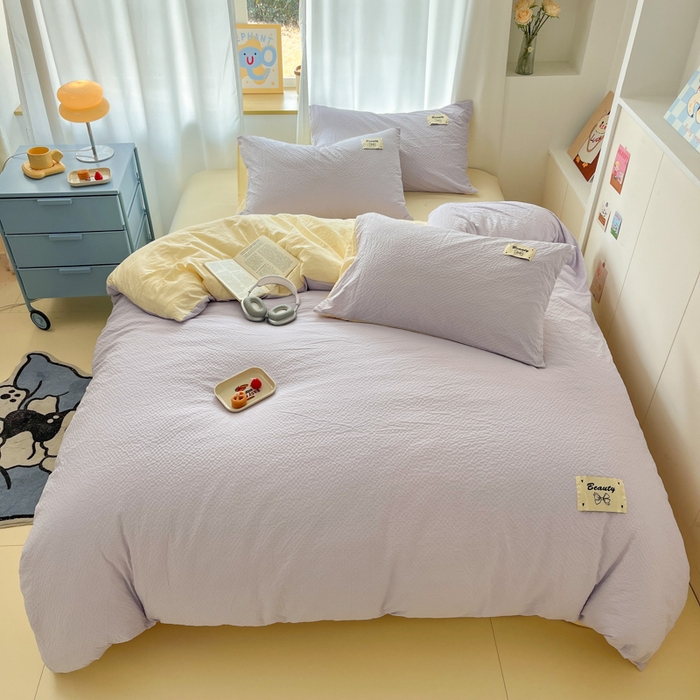 91家纺网 家纺一手货源 找家纺 桃心家居 2025新款A类韩系亲肤软糯甜格泡泡水洗棉撞色奶呼呼织标蝴蝶少女四件套 泡泡水洗棉-甜格紫黄