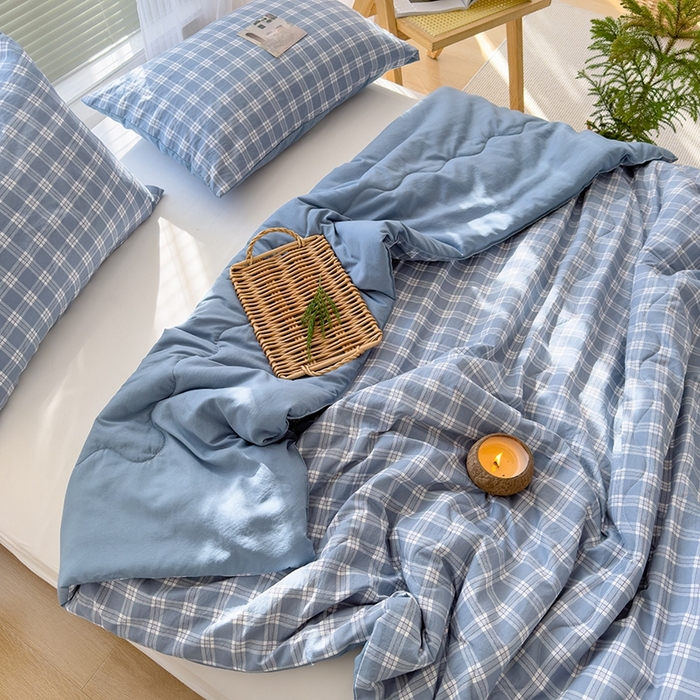 91家纺网 家纺一手货源 找家纺 2025新款无印风夏被 蓝大格