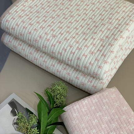 91家纺网 家纺一手货源 找家纺 汇庭 2025新款全棉床盖三件套-实拍 小贝蝶粉