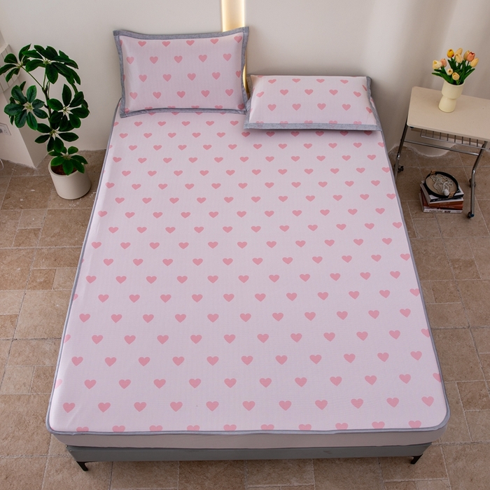 91家纺网 家纺一手货源 找家纺 凌云家纺  2025新款提花凉感冰丝席床笠款三明治凉席三件套 甜心-粉