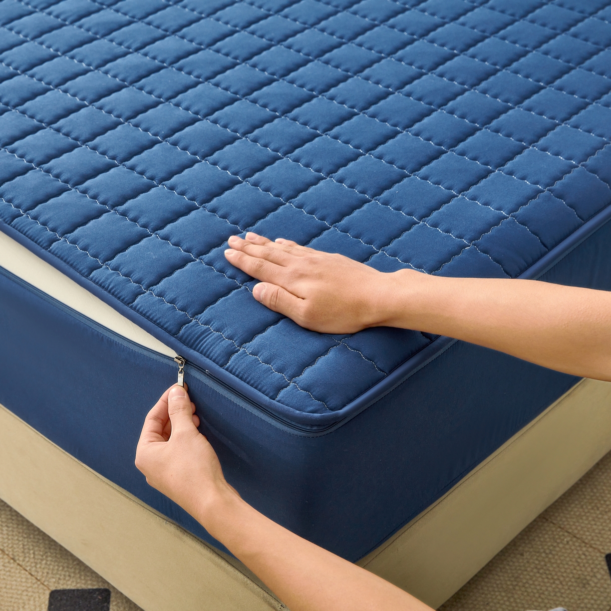 91家纺网 家纺一手货源 找家纺 欧邦 2025新款可拆卸六面全包夹棉床笠 单面夹棉-魅宝蓝