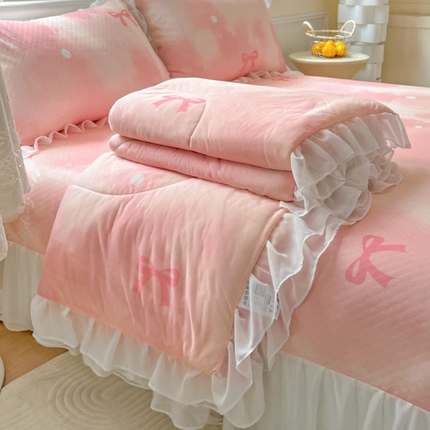 91家纺网 家纺一手货源 找家纺 创爱家纺 2025新款豆豆软席夏被四件套 豆豆席蝴蝶结粉