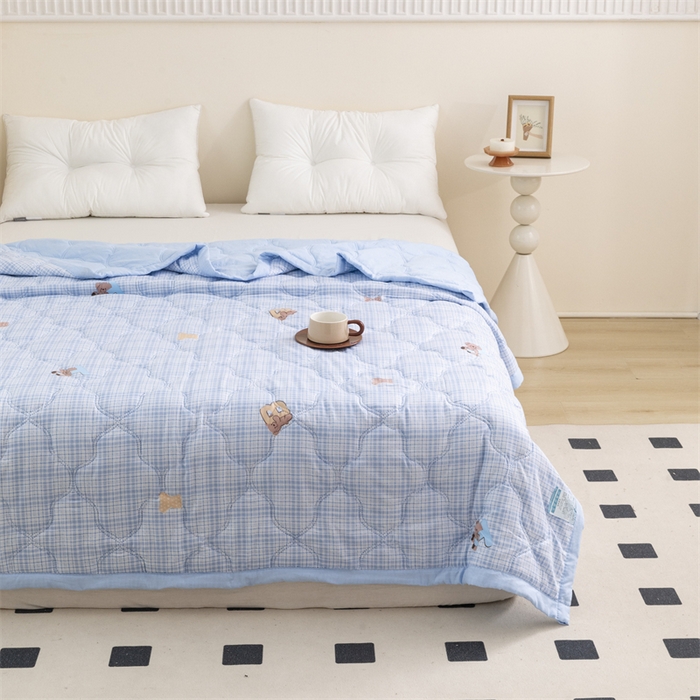 91家纺网 家纺一手货源 找家纺 席万佳 2025新款直播热款印花夏凉被空调被被子被芯水洗棉夏被 格子熊