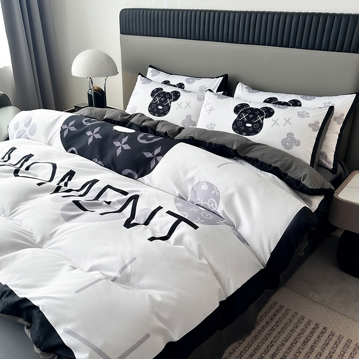 91家纺网 家纺一手货源 找家纺 2025新款水洗真丝数码印花四件套 流体熊-白