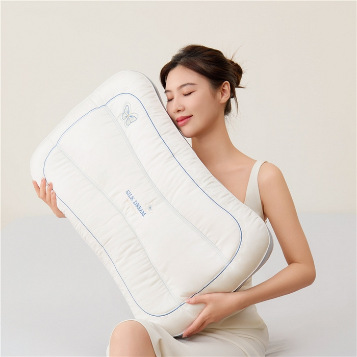 91家纺网 家纺一手货源 找家纺 昕科 2025新款蚕丝蝴蝶立体枕头-莱赛尔天丝桑蚕丝绣花枕芯蝴蝶刺绣枕 蚕丝蝴蝶枕-蓝色