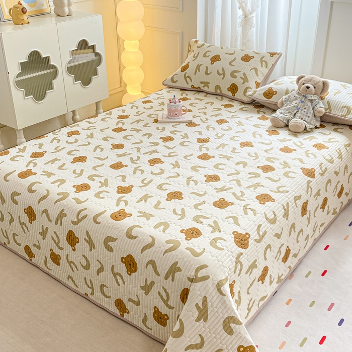 91家纺网 家纺一手货源 找家纺 顺顺家纺 2025新款全棉卡通夹棉床盖 熊熊降临