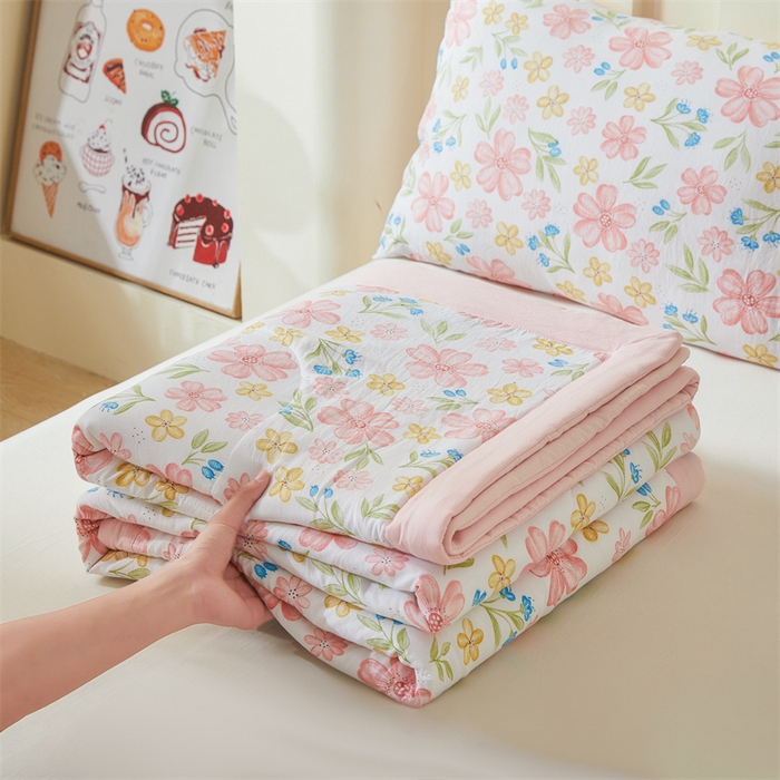 91家纺网 家纺一手货源 找家纺 2025新款小花款新疆棉花夏被【棉花含量100%】夏季空调被薄被子可机洗夏凉被 花香四季