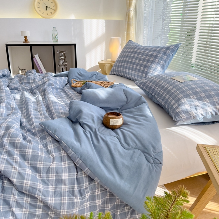 91家纺网 家纺一手货源 找家纺 2025新款无印风夏被 蓝大格