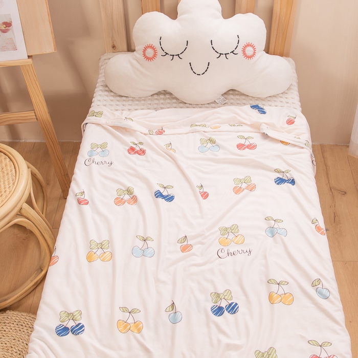 91家纺网 家纺一手货源 找家纺 2026新款儿童针织多功能盖毯 荔枝果园